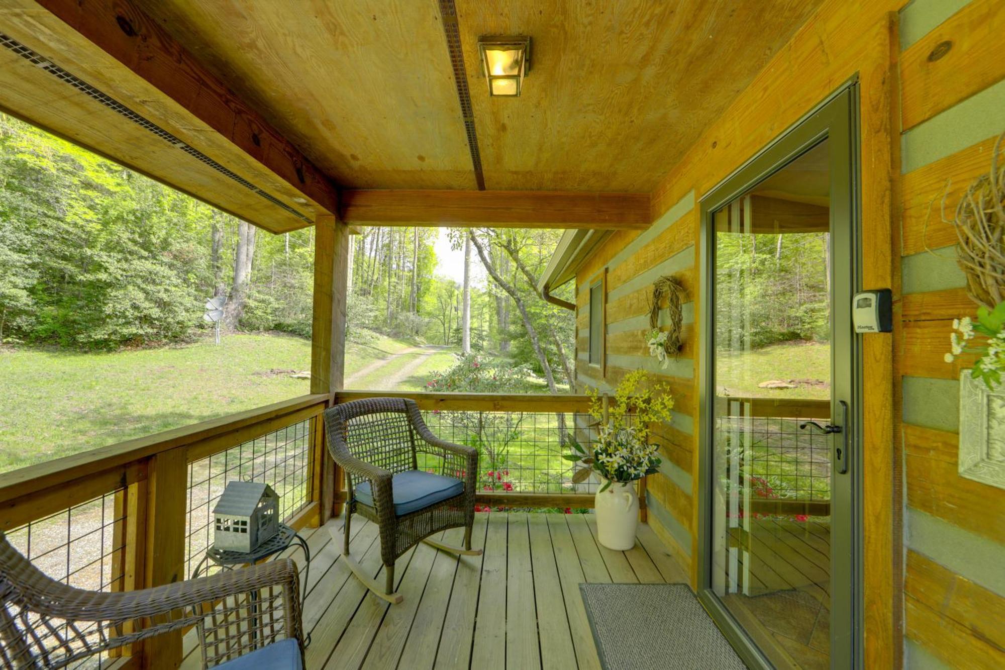 North Carolina Cabin - Hot Tub, Near Coopers Creek Bryson City Exterior foto