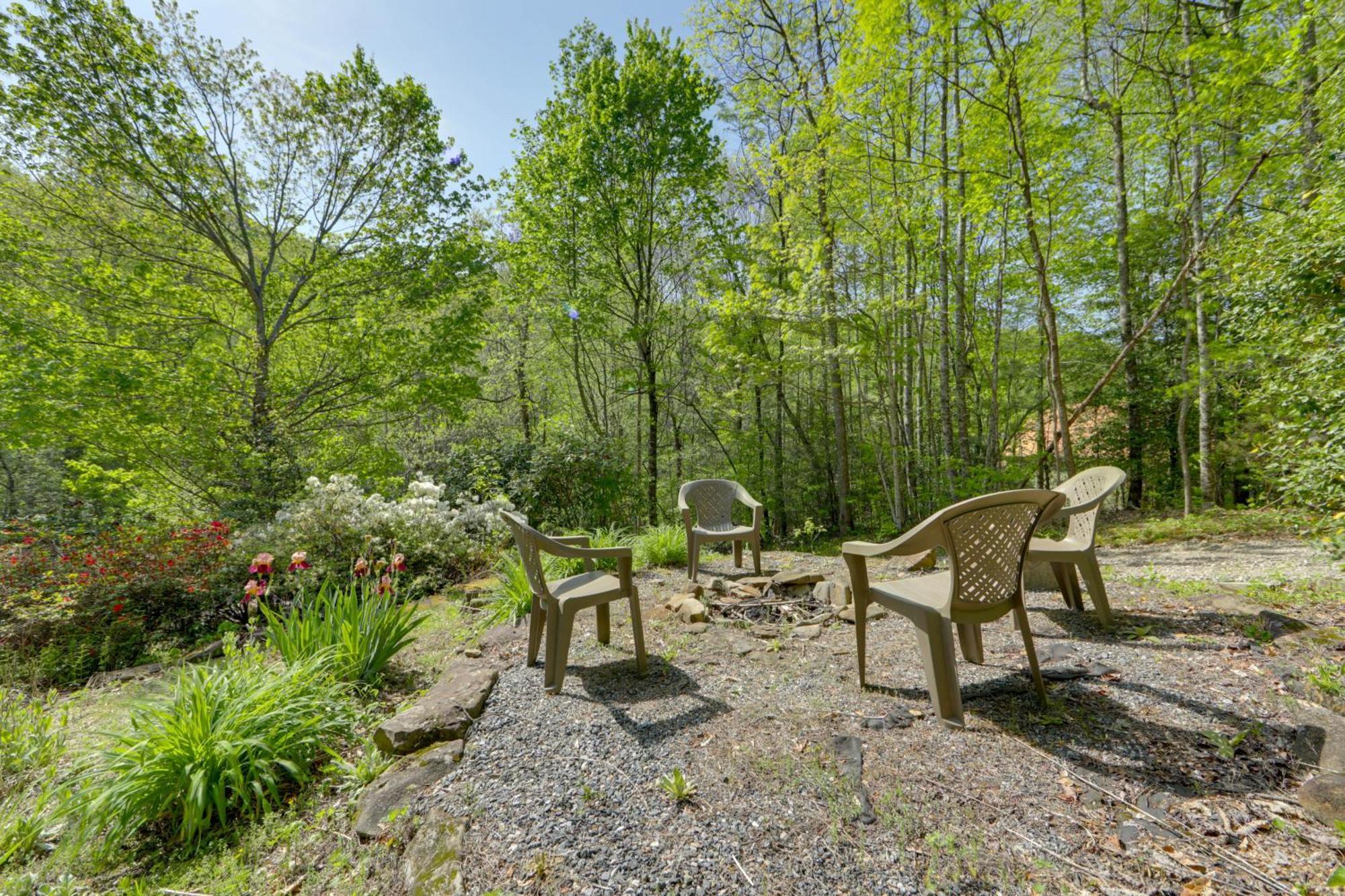 North Carolina Cabin - Hot Tub, Near Coopers Creek Bryson City Exterior foto