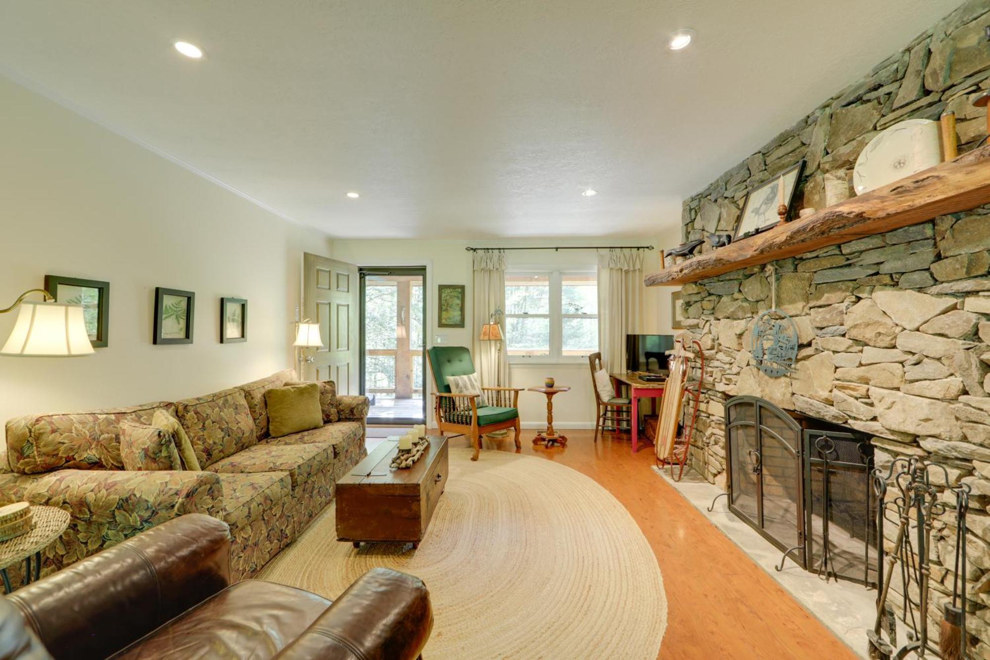 North Carolina Cabin - Hot Tub, Near Coopers Creek Bryson City Exterior foto